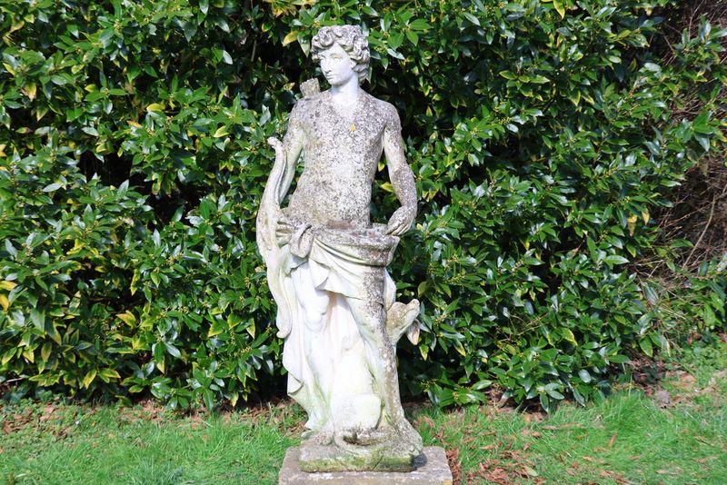 24 Antiques Designers Never Pass Up - Decor Hint Garden Statuary