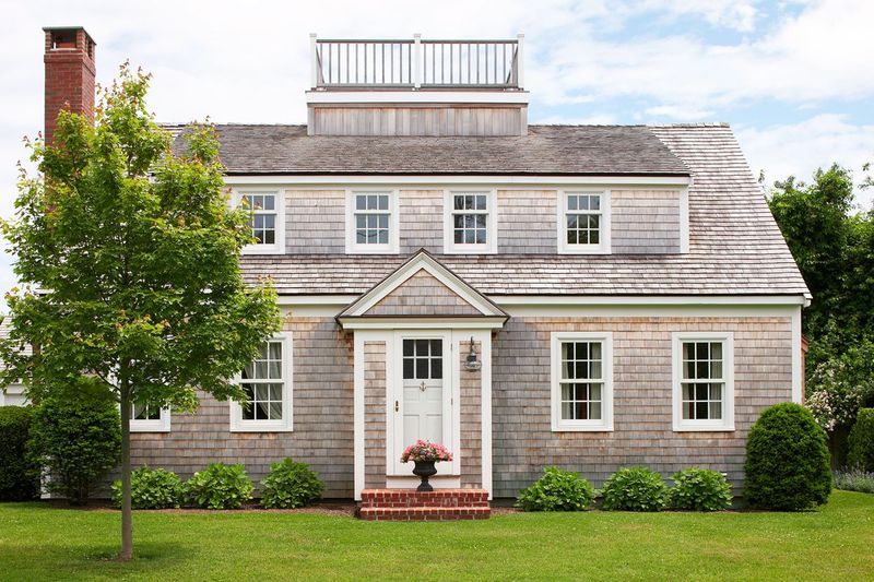 The Charm Of Cape Cod Houses 13 Things You Should Know - Decor Hint Rooted in Colonial History
