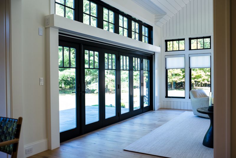 Wide-Frame Windows