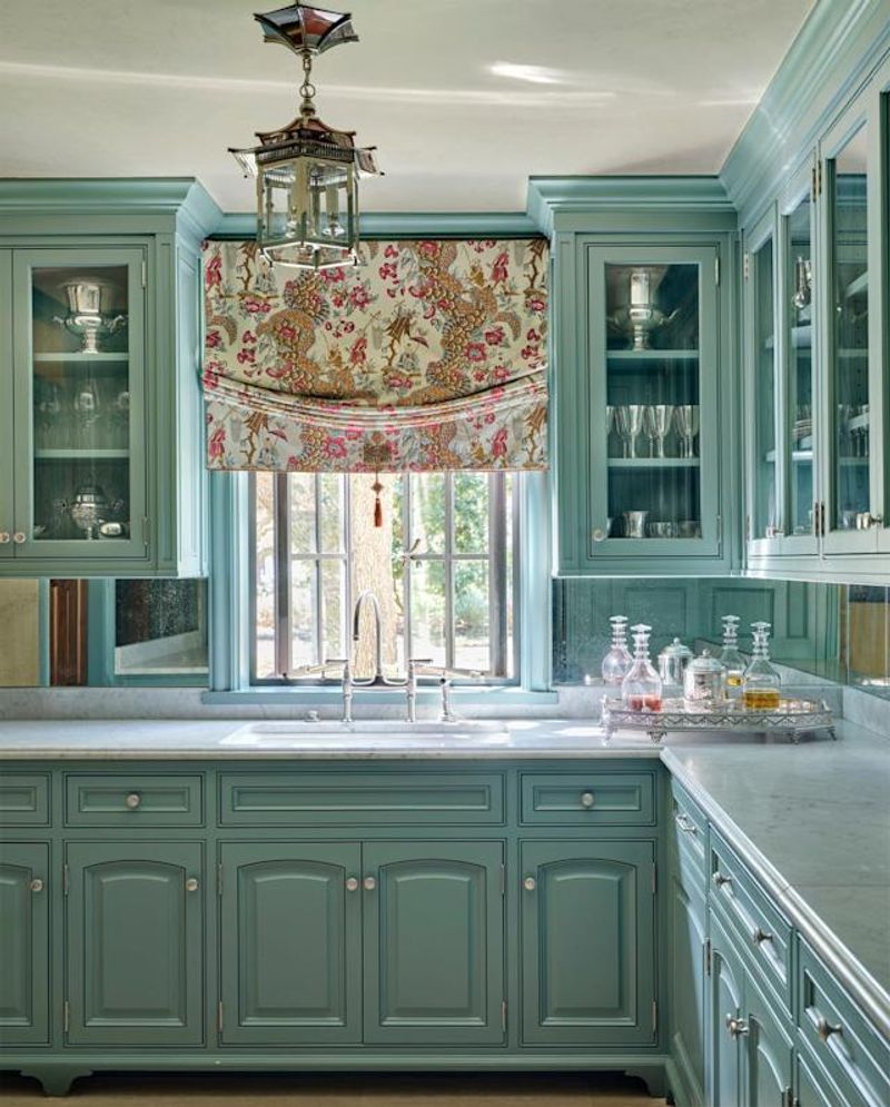 8 Kitchen Cabinet Looks Falling Out Of Style in Alabama And 5 Designers Still Love - Decor Hint Raised-Panel Traditional Doors