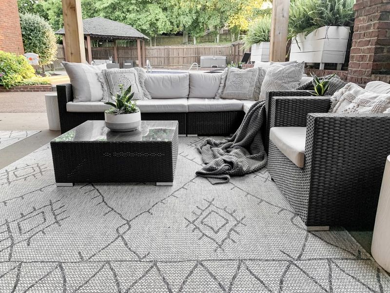15 Backyard Micro-Oasis Ideas For Small Outdoor Spaces - Decor Hint Outdoor Rugs For Defined Spaces