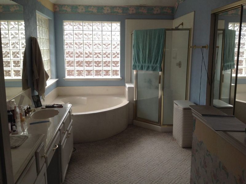 Large Soaking Tubs In Primary Baths