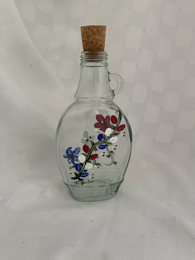 9 Vermont Collectibles Nobody Wants Anymore (And 3 Still Loved By Collectors) - Decor Hint Novelty Syrup Bottle Candle Holders