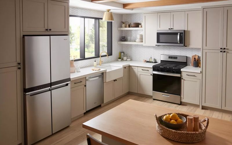 These 17 Kitchen Mistakes Could Cost You A Sale In Pennsylvania - Decor Hint Mismatched Appliance Graveyard