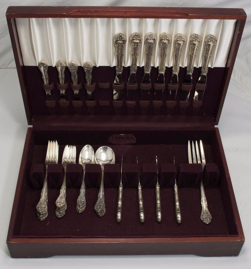 You Might Be Sitting On A Fortune 12 Home Items From The 1900s That Could Make You Rich - Decor Hint Sterling Silver Flatware Sets