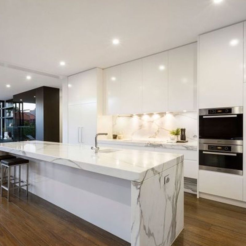 13 White Kitchens That Prove Minimalism Is Here To Stay - Decor Hint High-Gloss Lacquer Finishes