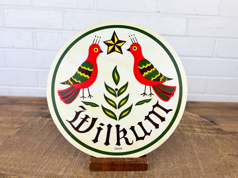 Rustic Yet Refined: 10 Pennsylvania Decorating Trends That Last - Decor Hint Hex Signs And Folk Art
