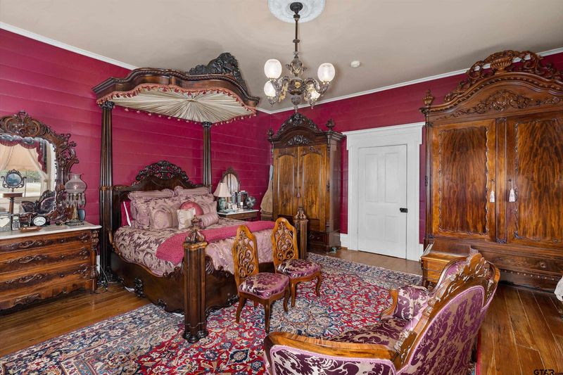 Step Inside The Historic 1856 Texas Home With 100 Acres And Incredible Scenic Views - Decor Hint Cultural And Historical Significance
