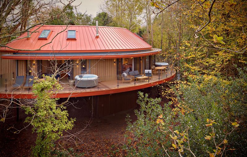 14 Luxury Treetop Homes For Living The High Life - Decor Hint The Treehouse at Chewton Glen, England