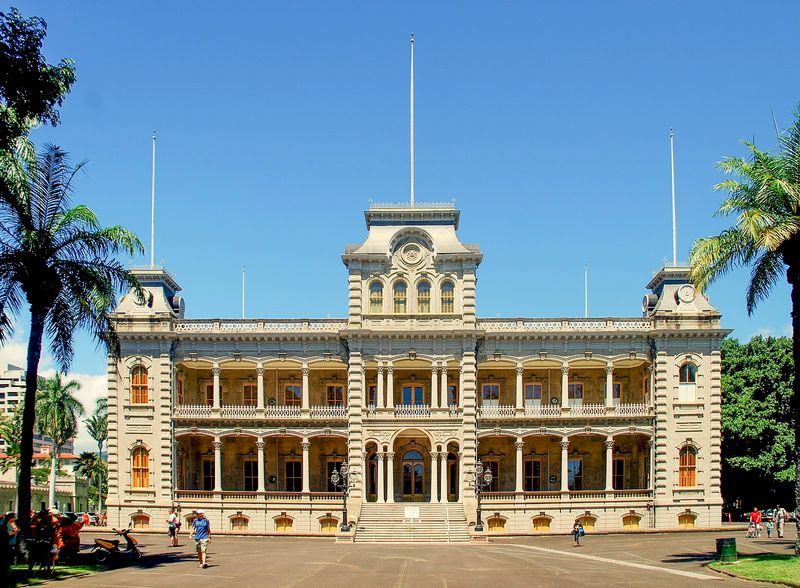 50 Photos Of Famous Historic Houses In Each US State - Decor Hint ʻIolani Palace, Hawaii