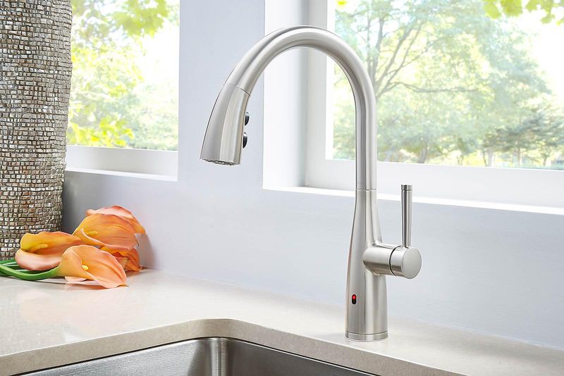 9 Kitchen Features That Impress Buyers, And 5 That Truly Stand Out - Decor Hint Touchless Faucets