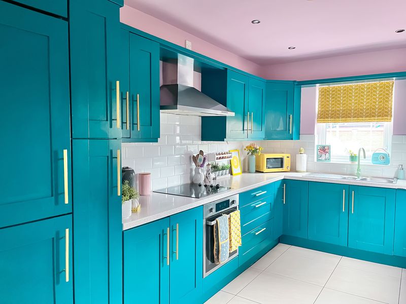 Farmhouse Style Is Over, Discover The Kitchen Looks Leading 2026 - Decor Hint Bold Color Statements Replace Neutral Farmhouse Palettes