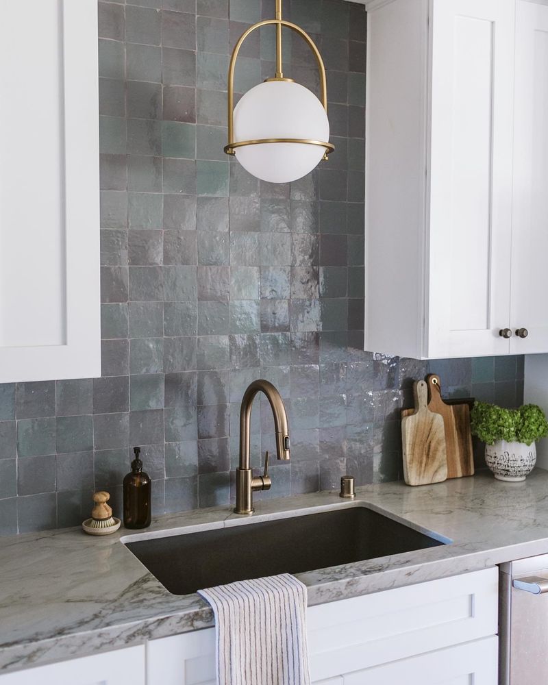 Pick Compact Fixtures
