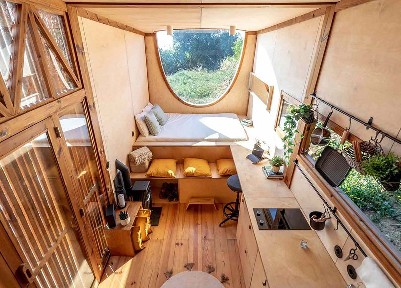 15 Best Open-Concept Tiny Homes Designers Love - Decor Hint Sustainable Off-Grid Tiny Home