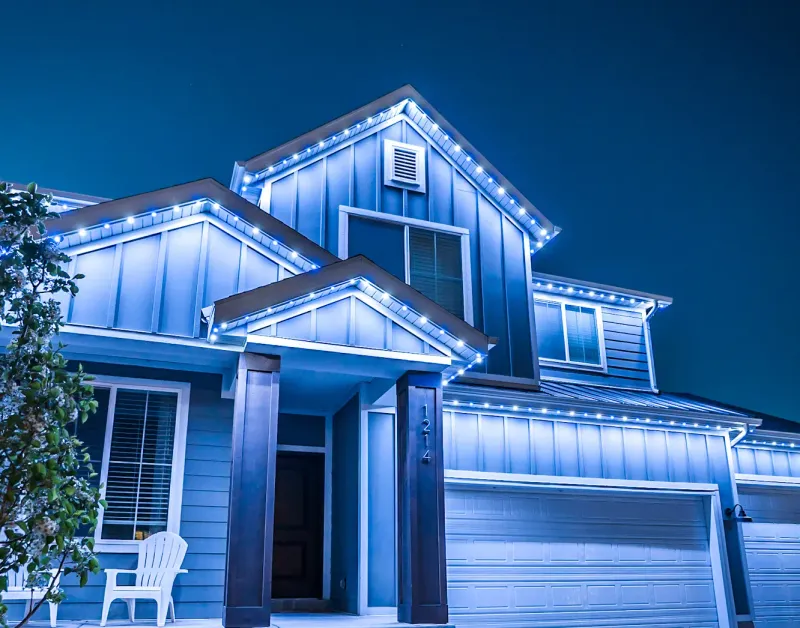 10 Coastal-Inspired Curb Appeal Ideas From Florida Homes - Decor Hint Ocean-Inspired Lighting