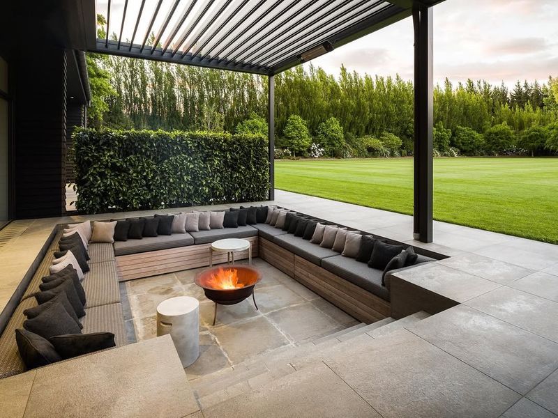 10 Outdoor Corners That Make Washington Homes Feel More Private - Decor Hint Sunken Conversation Pits
