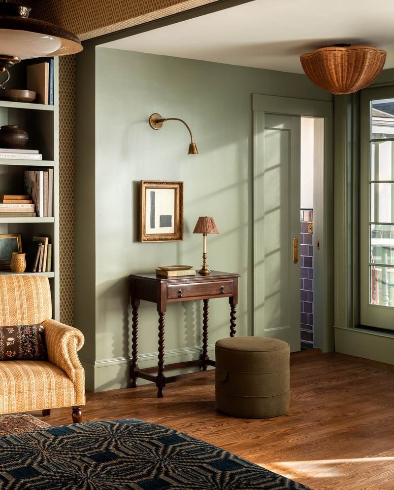 Comfort Gray: The Spa-Like Sanctuary