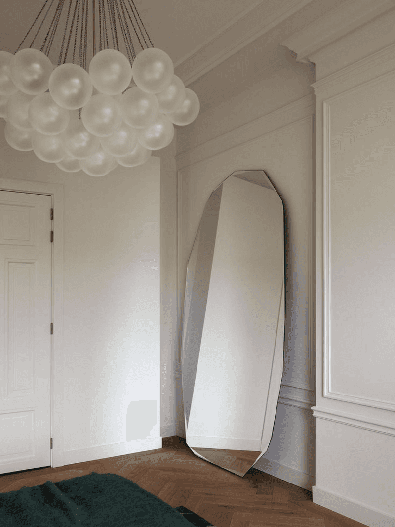 9 Speedy Styling Tips Pros Use To Revamp Rooms Including 3 Game-Changers - Decor Hint Add a Statement Mirror