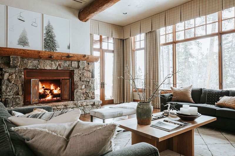 11 Classic Nevada Decorating Details Locals Can't Live Without - Decor Hint Desert-Inspired Color Palettes