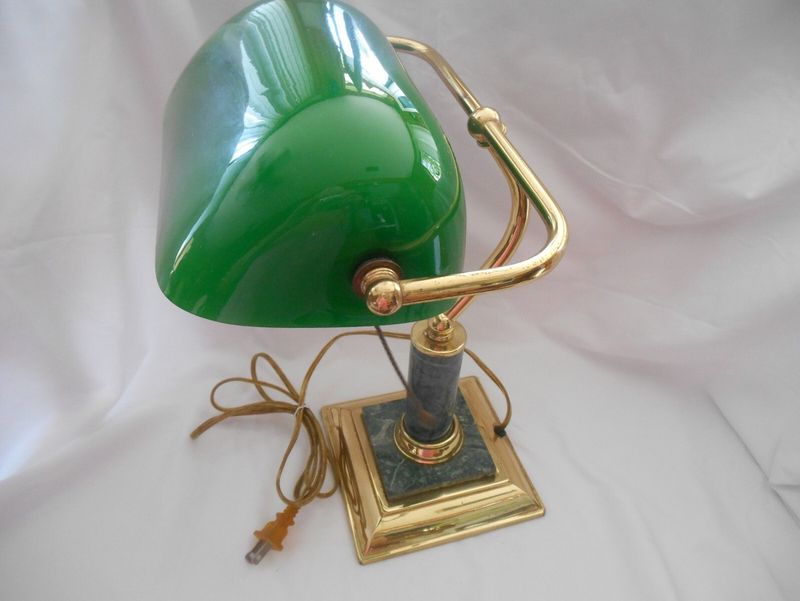 13 Best Lighting Upgrades For Pennsylvania Historic Homes - Decor Hint Library Lamps With Green Glass Shades