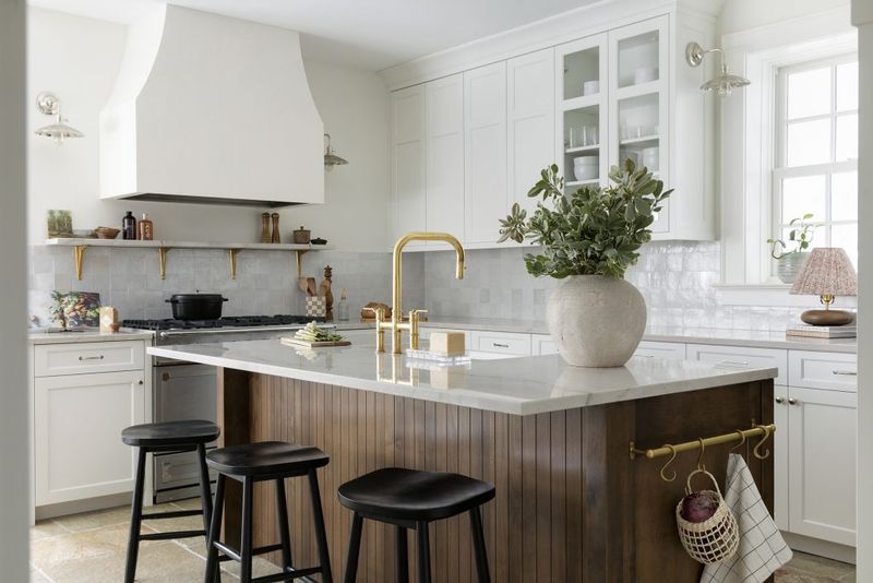12 Kitchen Trends For 2025 That Will Finally Say Goodbye To White Cabinets (Plus 5 Extra Unique And Stylish Ideas) - Decor Hint Living Finish Cabinet Hardware