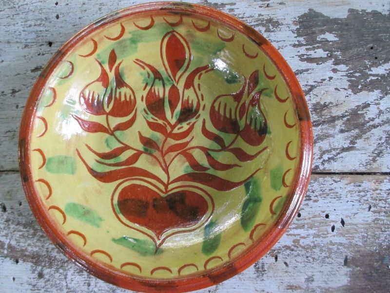 4 Pennsylvania Antiques Found In Lebanon Homes That Could Fetch High Prices And 7 That Might Not Sell For Much - Decor Hint Redware Pottery With Decorative Glazes