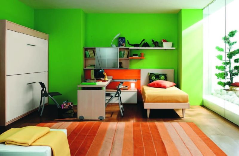 Fluorescent Green That Belongs In A Highlighter