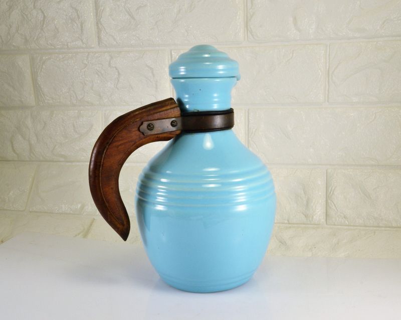 6 California Vintage Collectibles To Watch In 2025 (And 6 to Skip) - Decor Hint Mid-Century California Pottery