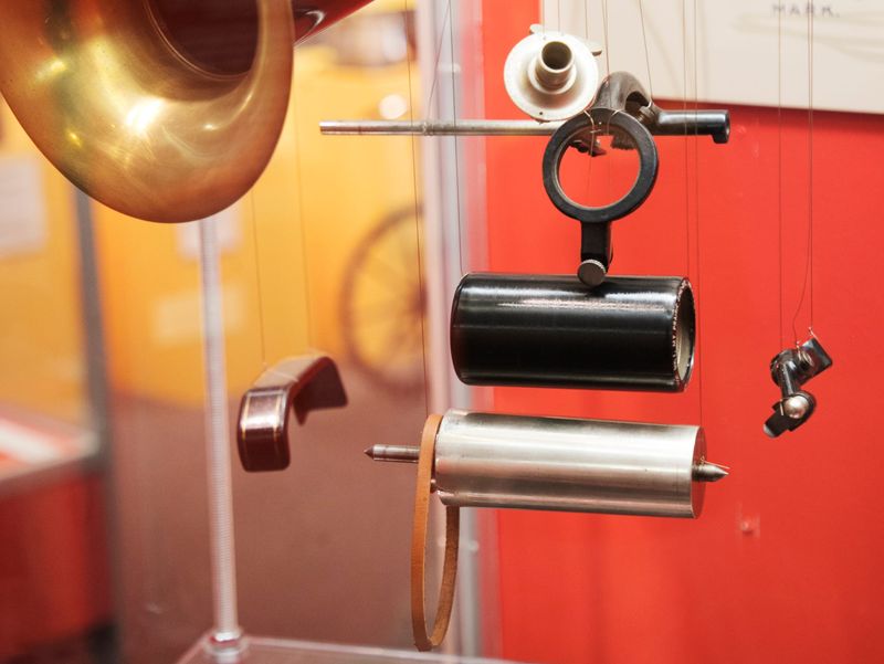 13 Antiques Increasing In Value At Florida Estate Sales In 2025 - Decor Hint Edison Phonographs