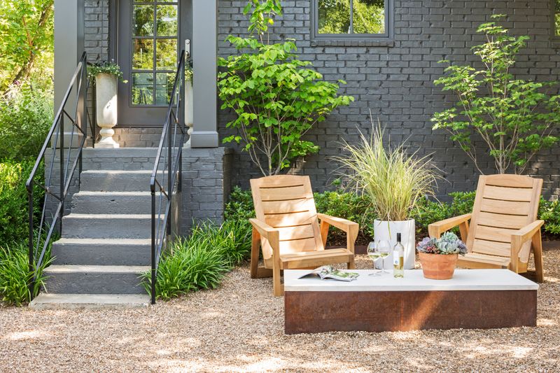 Minimal Outdoor Living Spaces
