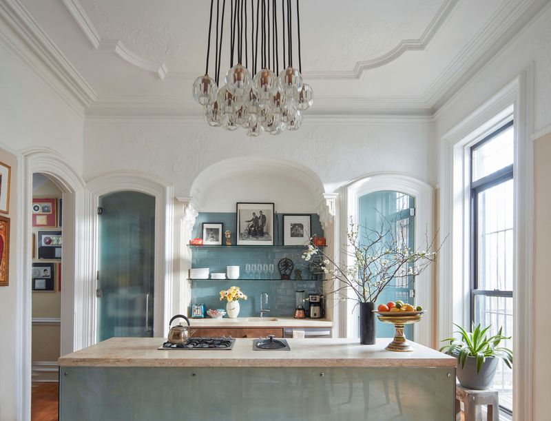 13 Timeless Design Trends Interior Experts Are Loving Again This Year - Decor Hint Subtle Ceiling Accents