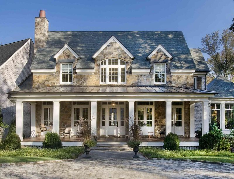 12 Ways Southern Style Shows Up In Anaheim Home Design - Decor Hint Grand Front Porticos