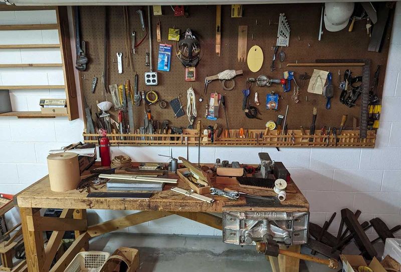 12 Must-Have Home Items To Hunt For At Texas Thrift Stores - Decor Hint Antique Tools