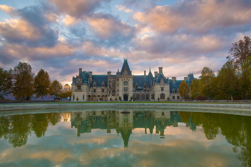 Inside 25 Luxurious Homes Of The Richest Gilded Age Families In USA - Decor Hint Biltmore Estate: America's Largest Home