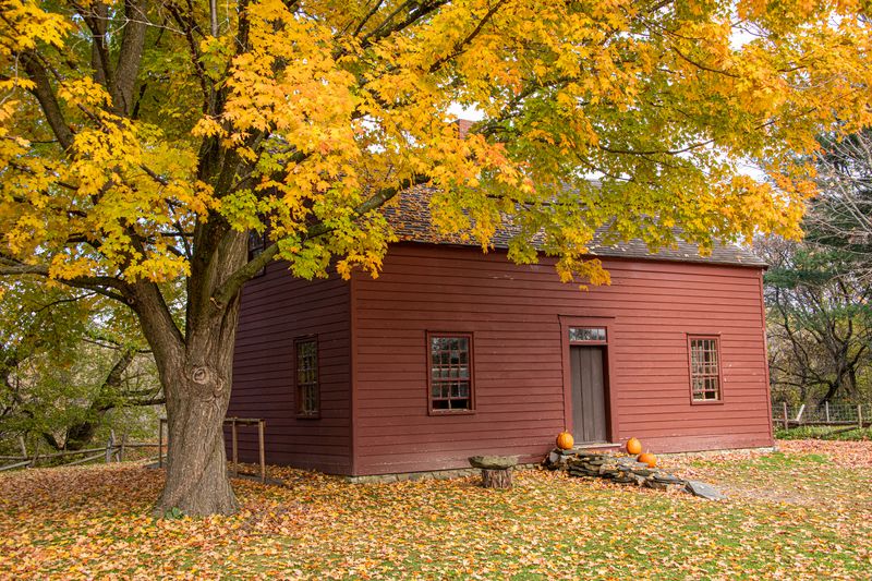 Explore Burlington's Ethan Allen Homestead For Colonial-Era New England Life - Decor Hint Bringing Colonial Style Into Modern Homes