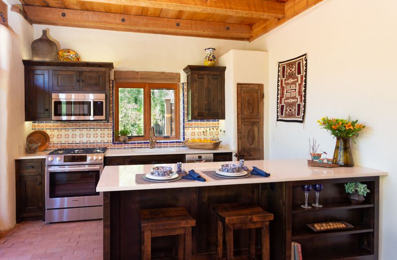 Southwest-Inspired Accents: Local Character With Restraint