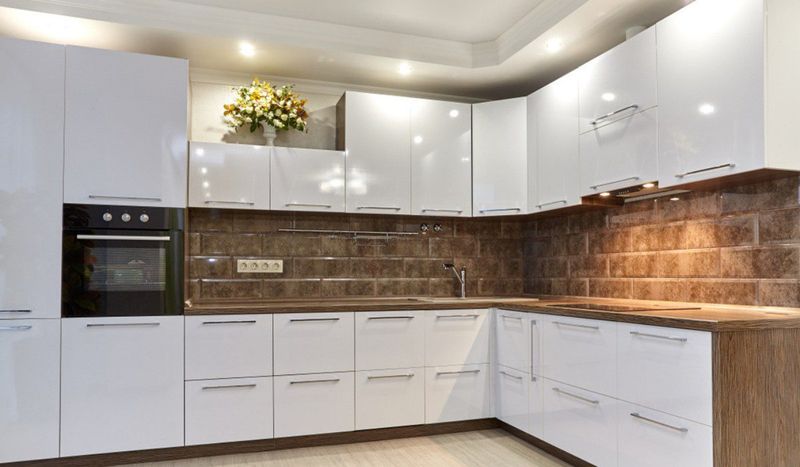 Lacquered Kitchen Cabinets