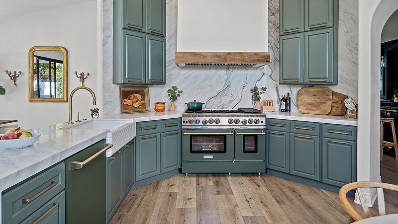 6 Kitchen Colors Losing Popularity In Lebanon And 6 That Still Feel Fresh - Decor Hint Still Fresh: Sage Green