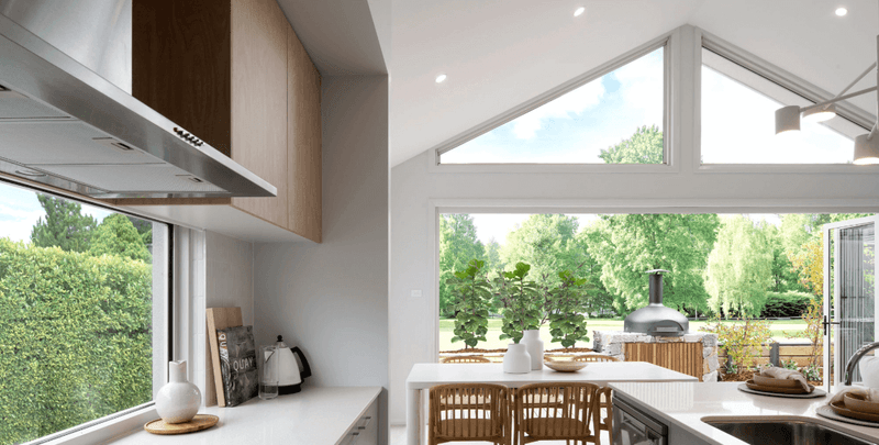 9 Kitchen Icks That Instantly Turn Off Homebuyers And 9 That Immediately Win Them Over - Decor Hint Abundant Natural Light