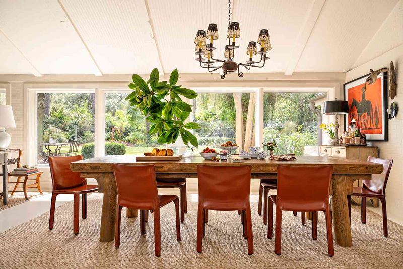 11 Dining Room Updates Keeping Georgia Homes Effortlessly Stylish - Decor Hint Indoor Plants and Fresh Greenery
