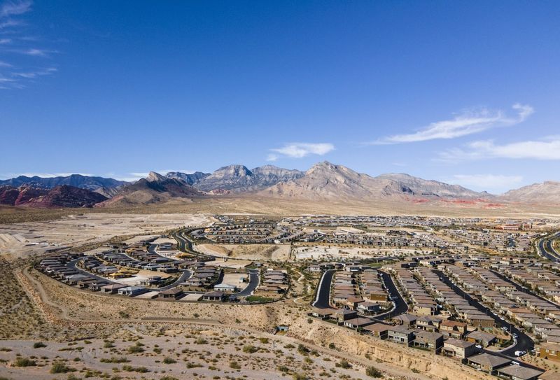 9 Home Types Losing Value In Henderson By 2025 And 10 Set To Skyrocket - Decor Hint Properties Affected By Noise From New Developments