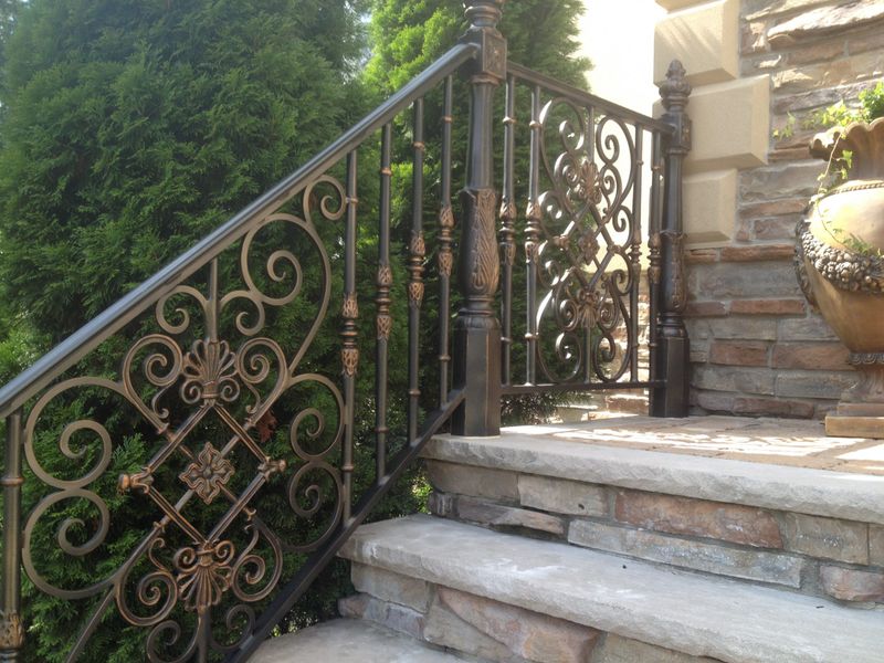 10 Signature Southern Design Elements Found In Georgia Homes And 3 You Simply Can't Skip - Decor Hint Wrought Iron Railings