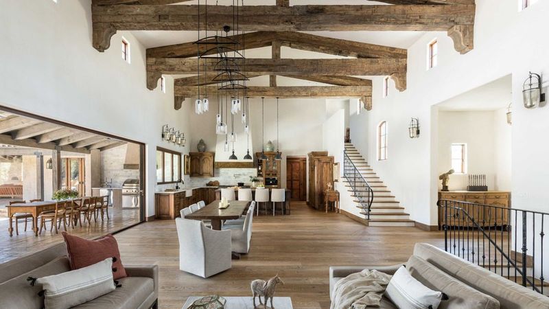 11 Classic Nevada Decorating Details Locals Can't Live Without - Decor Hint Reclaimed Wood Elements