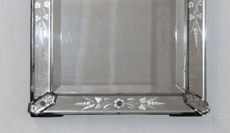 16 Antique Mirrors That Are Worth More Than You Think - Decor Hint Cushion Mirrors with Mercury Glass
