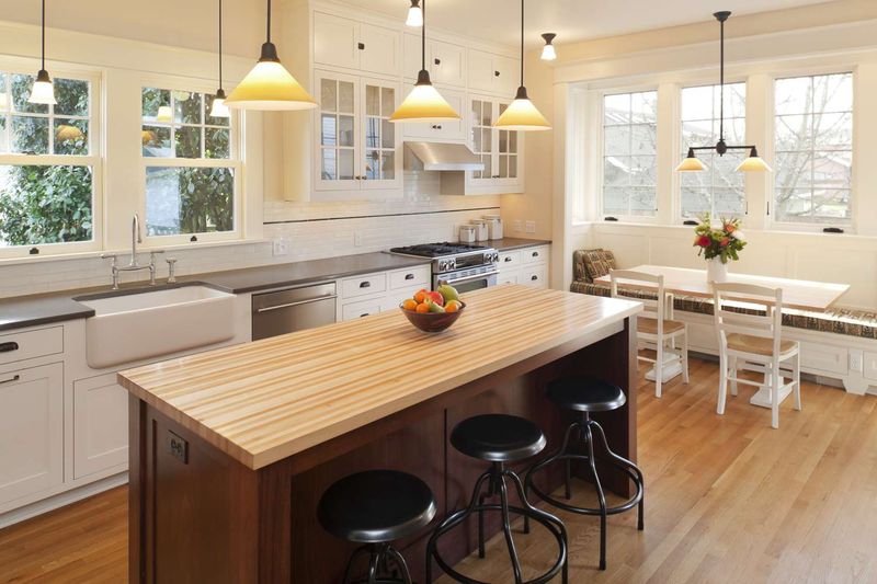 From Colors To Layouts 15 Kitchen Details Turning Away Buyers In Dallas - Decor Hint Laminate Countertops