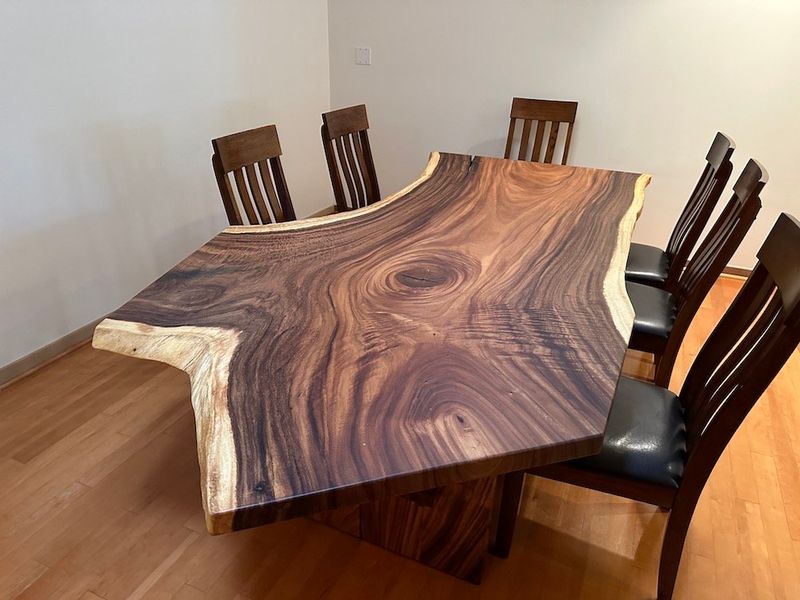 11 Timeless Hawaiian Design Details Locals Love (And Visitors Copy) - Decor Hint Ohia Or Monkeypod Wood Details: Nature's Sculptural Elements