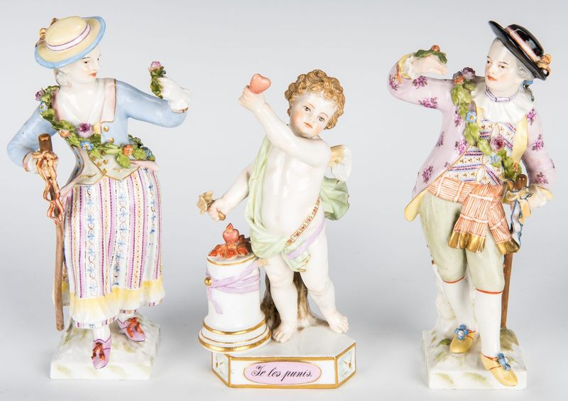 Attic Treasures: 7 Antiques Worth Thousands Plus 5 That Could Be Worth A Fortune - Decor Hint Porcelain Figurines