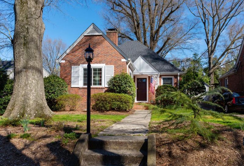 13 Timeless Exterior Designs Inspired By Durham's Historic Neighborhoods - Decor Hint Red Brick Facades