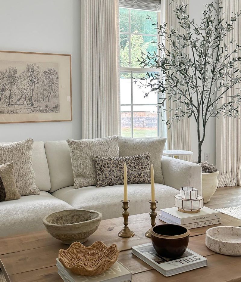 17 Tips On How To Decorate Your Home When You're Feeling Indecisive - Decor Hint Choose Timeless Basics