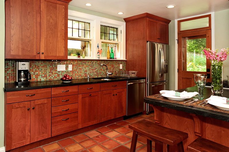 14 Features St. Louis Buyers Are Turning Their Backs On (Plus 5 They've Already Written Off) - Decor Hint Dark Cherry Cabinets